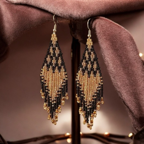 Shimmering Gold and Black Geo patterned beaded tassel earrings. New. - Picture 6 of 9